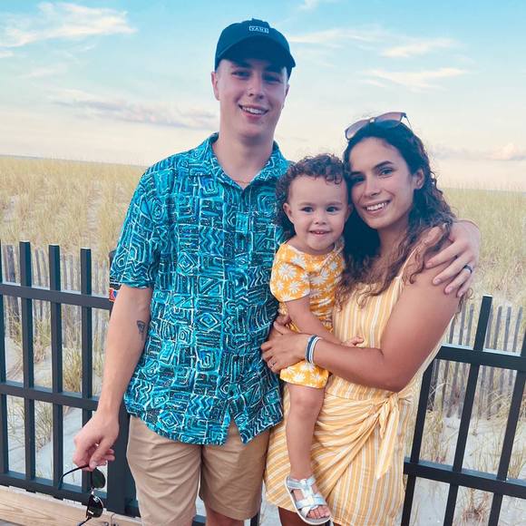 Meet your Posher, Alyssa - Picture 1 of 1